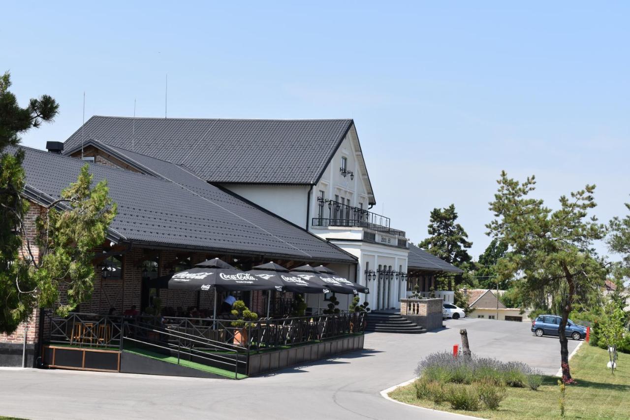 Hotel Helvecija 1880 Vrsac Exteriér fotografie